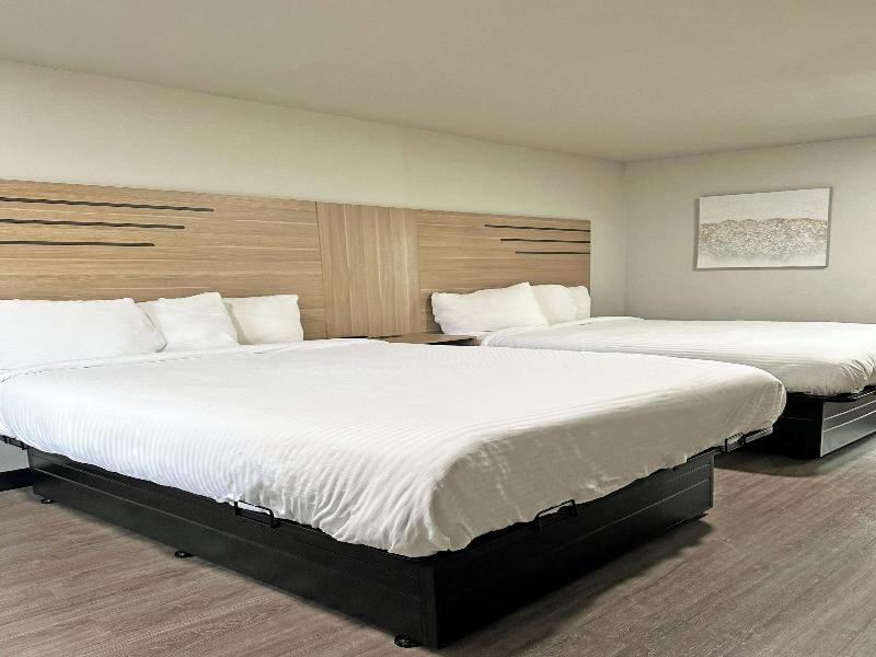 Imperial Suites - Adults Only 4