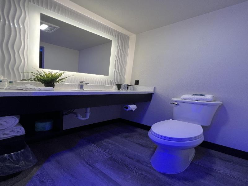 Imperial Suites - Adults Only image