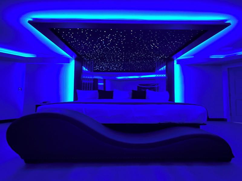 Imperial Suites - Adults Only image