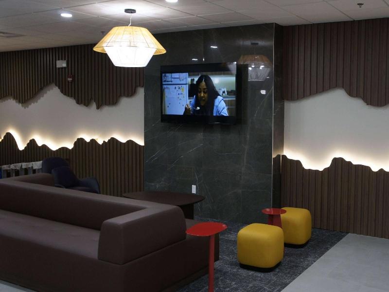 La Quinta Inn & Suites By Wyndham Memphis East — view