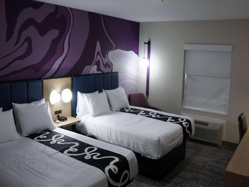 La Quinta Inn & Suites By Wyndham Memphis East — view