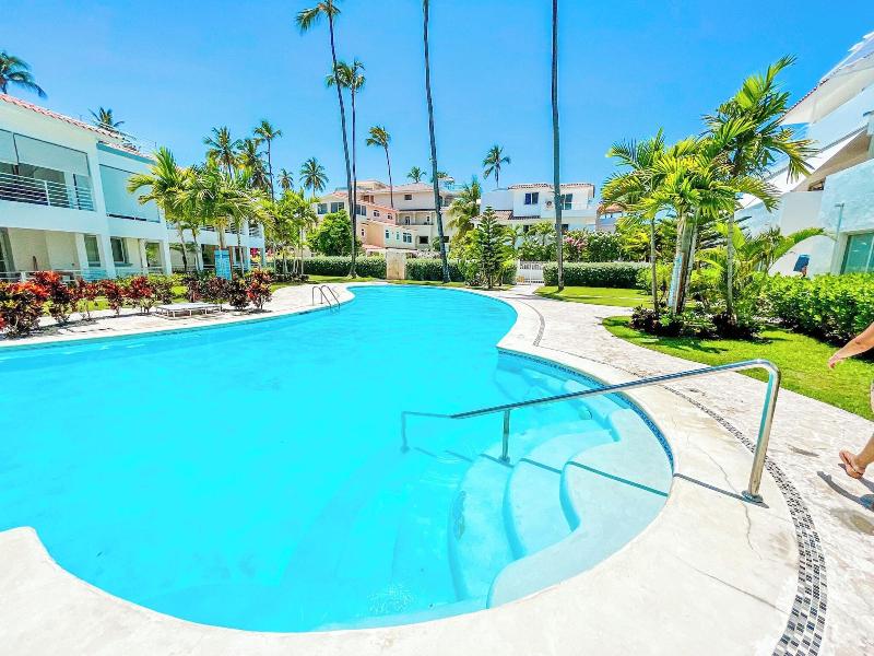 Korales Beach Apartments image