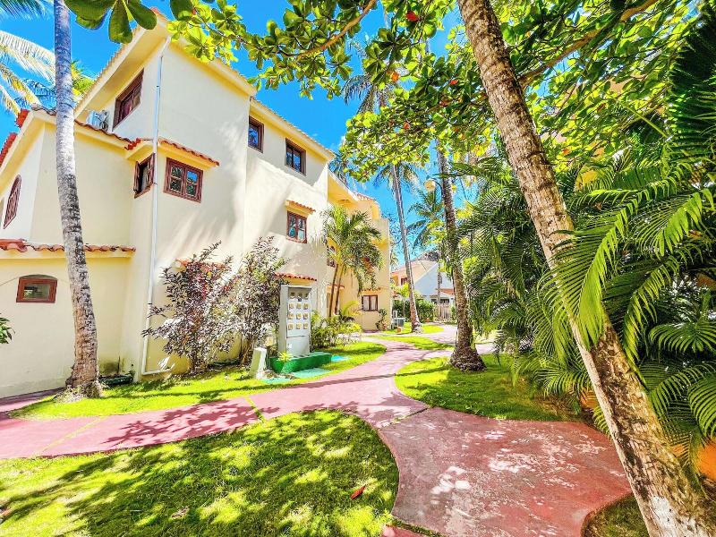 Korales Beach Apartments image