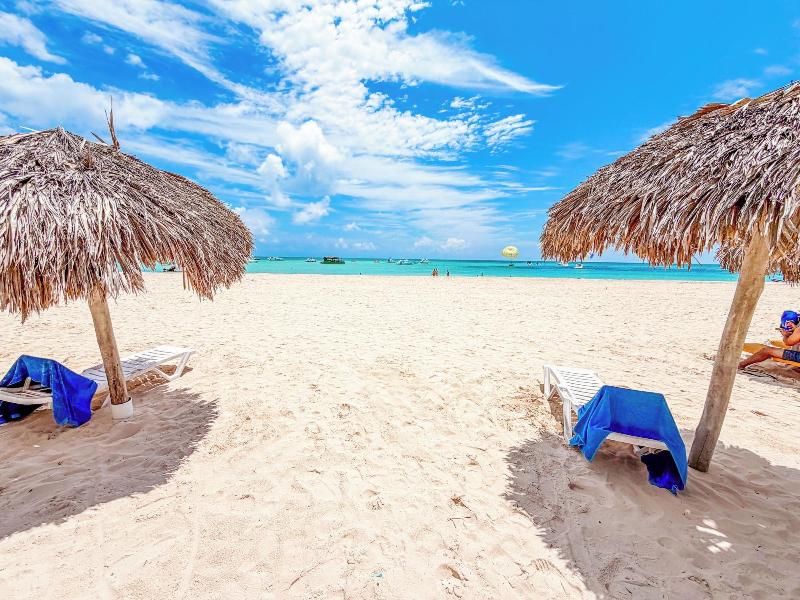 Korales Beach Apartments image