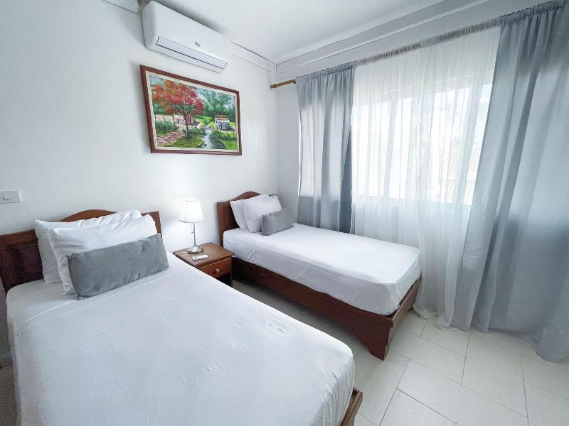 Korales Beach Apartments image