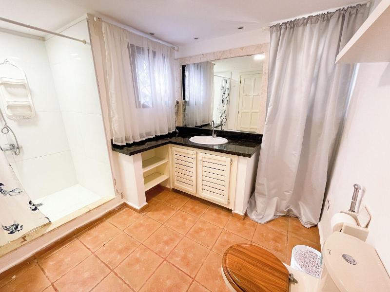 Korales Beach Apartments image