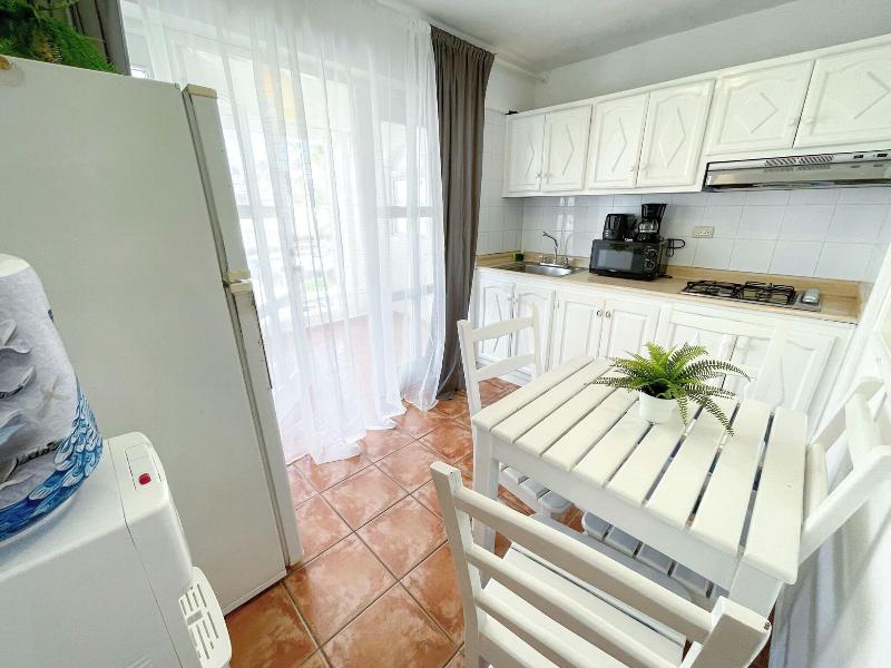 Korales Beach Apartments image