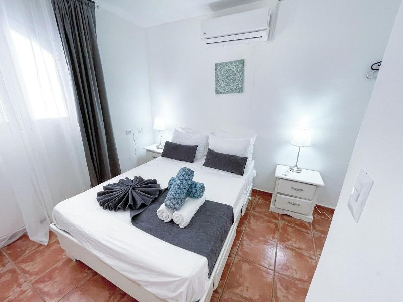 Korales Beach Apartments image