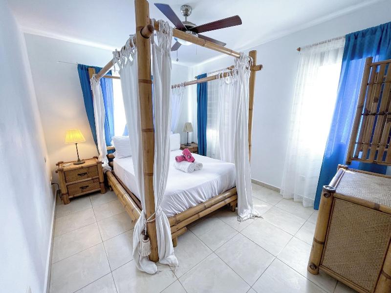 Korales Beach Apartments image
