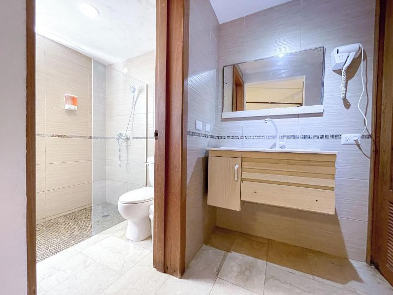 Korales Beach Apartments image