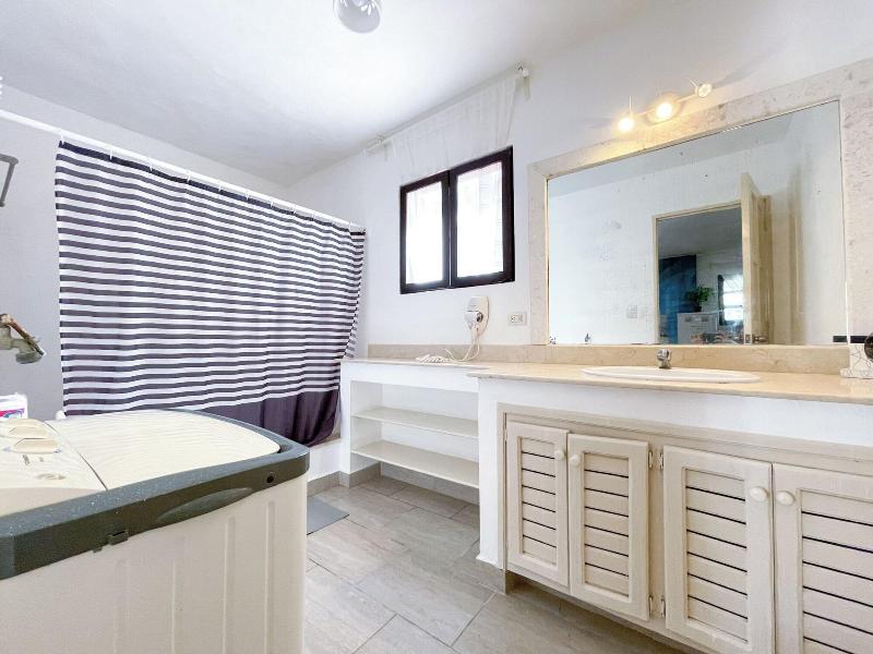 Korales Beach Apartments image