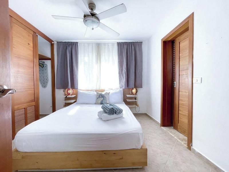 Korales Beach Apartments image