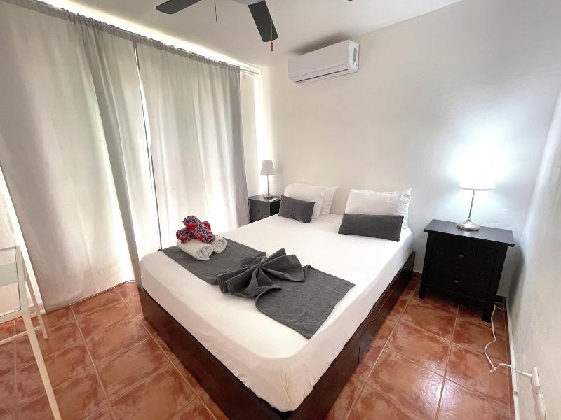 Korales Beach Apartments image