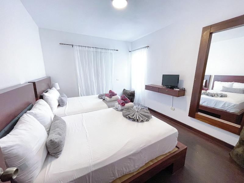 Korales Beach Apartments image