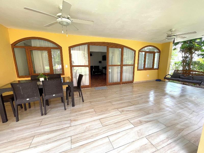 Korales Beach Apartments image