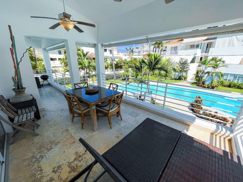 Korales Beach Apartments image