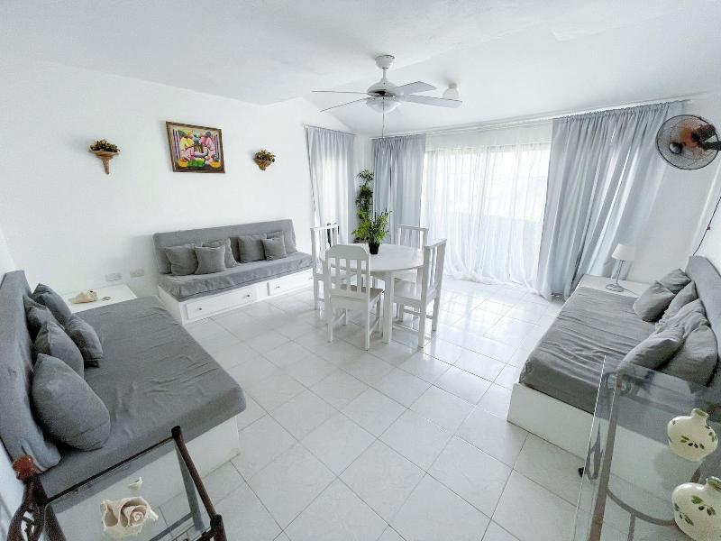 Korales Beach Apartments image