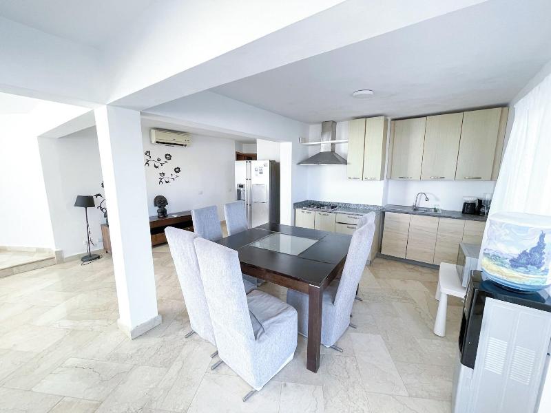 Korales Beach Apartments image
