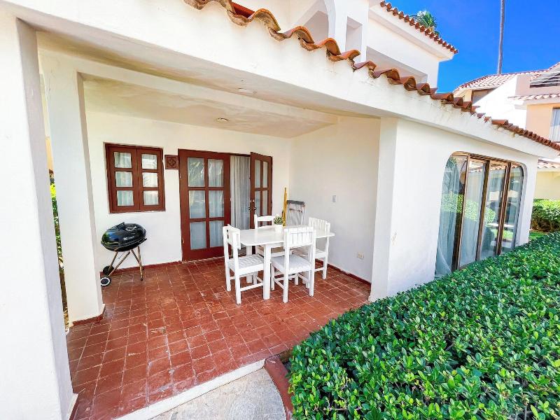 Korales Beach Apartments image