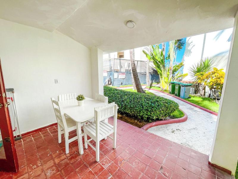 Korales Beach Apartments image