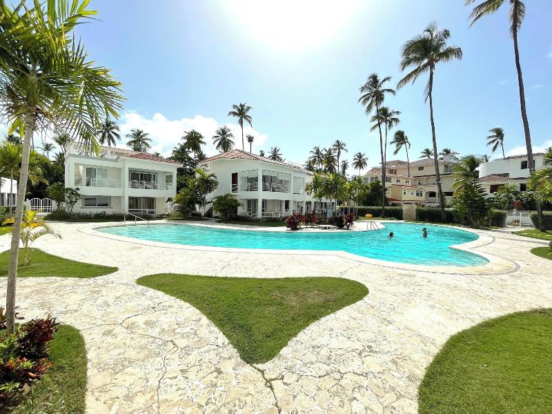 Korales Beach Apartments image