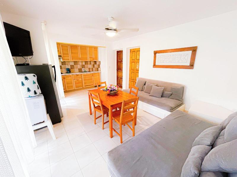 Korales Beach Apartments image