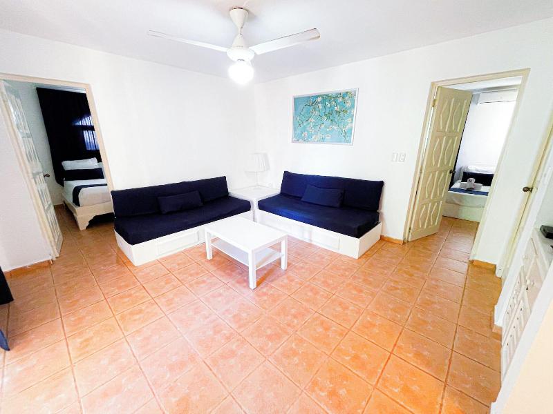 Korales Beach Apartments image