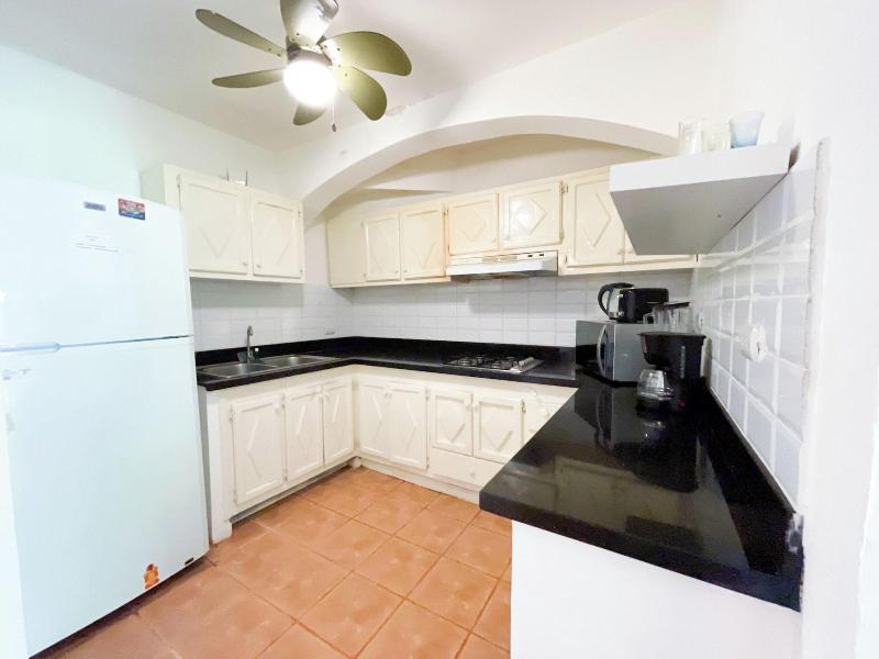 Korales Beach Apartments image