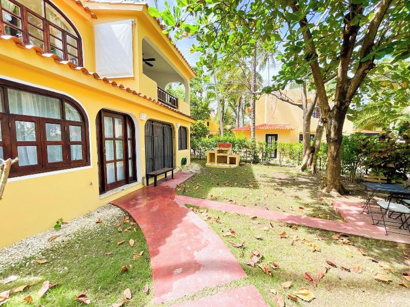 Korales Beach Apartments image