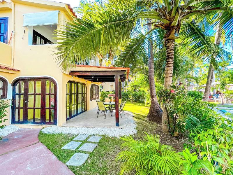 Korales Beach Apartments image