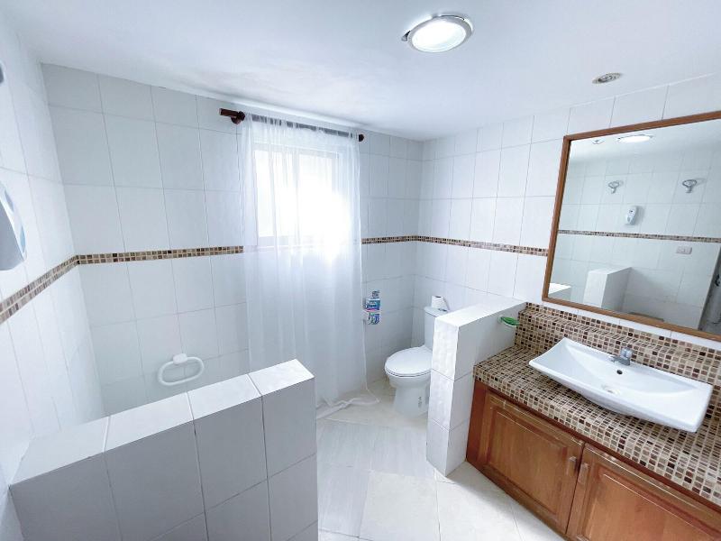 Korales Beach Apartments image