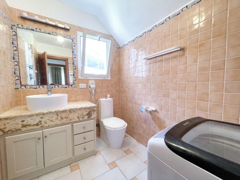 Korales Beach Apartments image