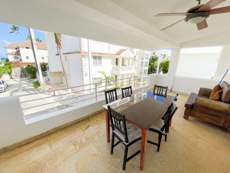 Korales Beach Apartments image