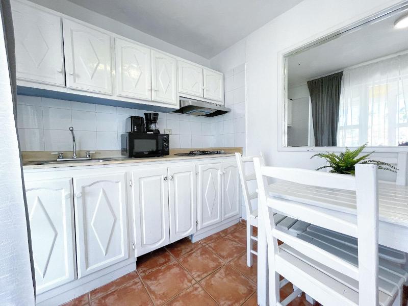 Korales Beach Apartments image