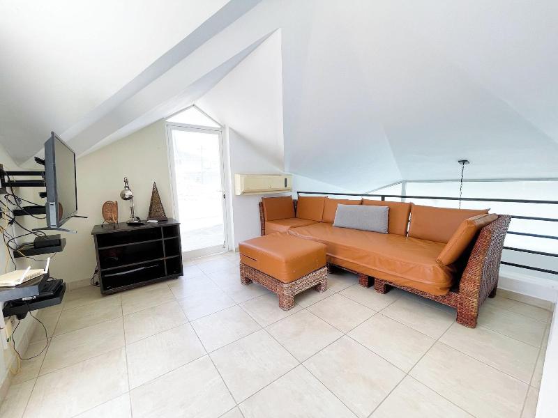 Korales Beach Apartments image