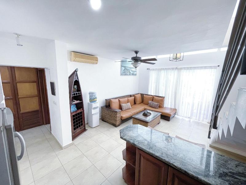 Korales Beach Apartments image