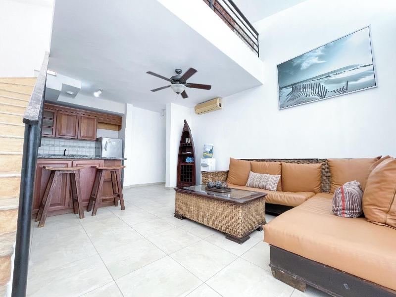 Korales Beach Apartments image