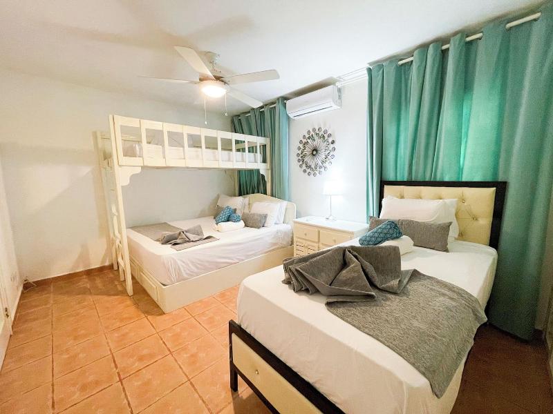 Korales Beach Apartments image