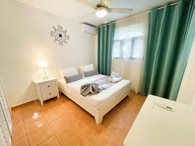 Korales Beach Apartments image