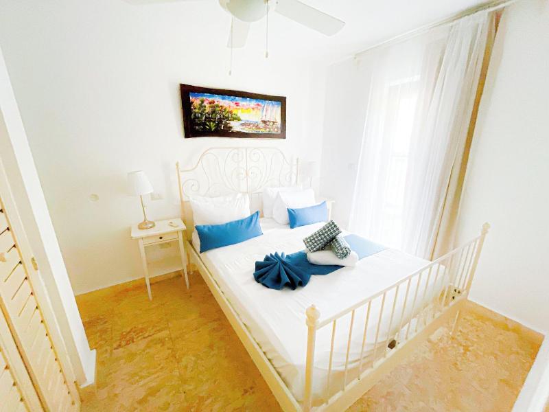 Korales Beach Apartments image
