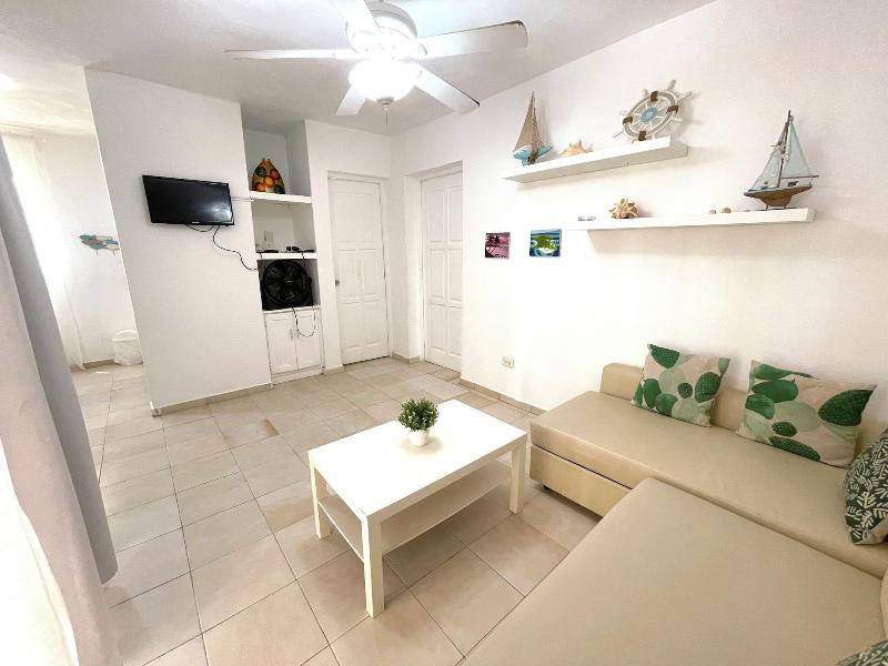 Korales Beach Apartments image