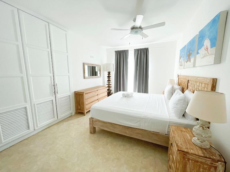 Korales Beach Apartments image