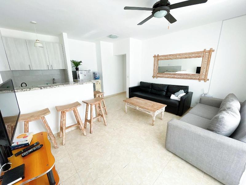 Korales Beach Apartments image