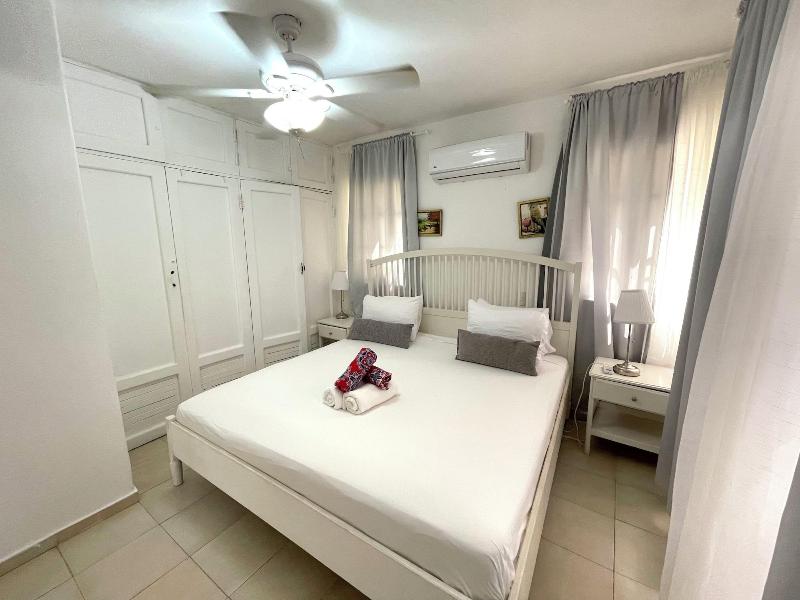 Korales Beach Apartments image