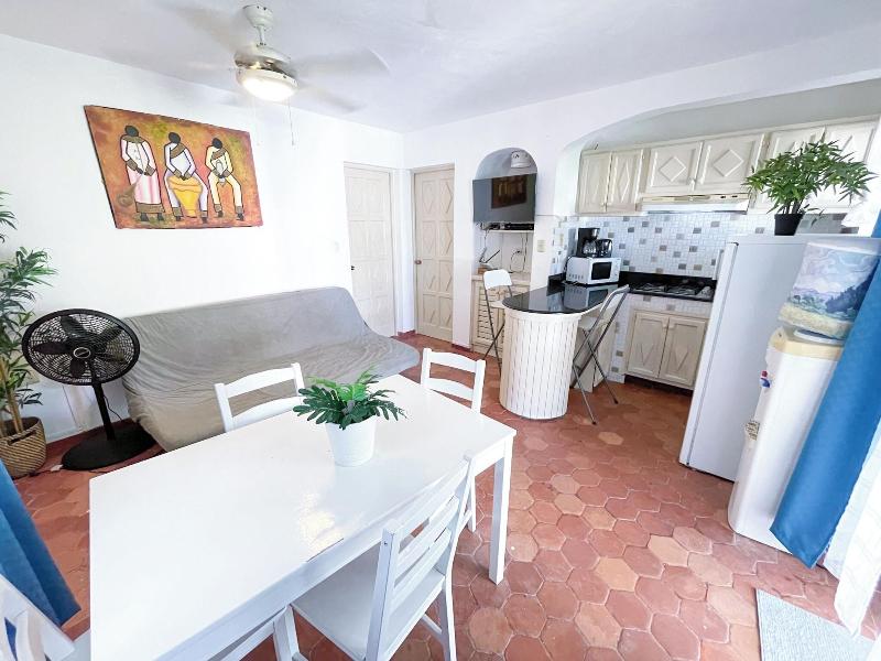 Korales Beach Apartments image