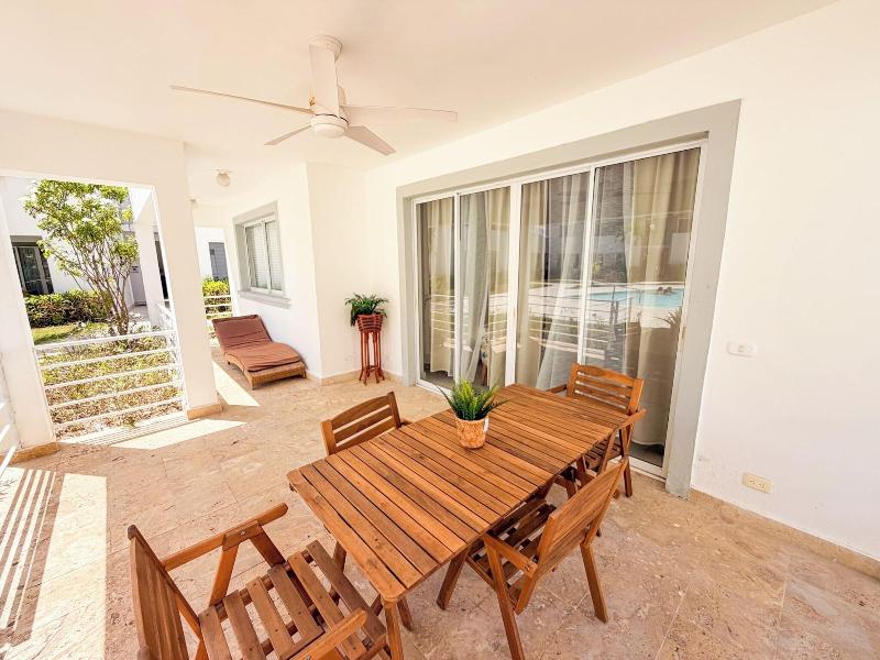 Korales Beach Apartments image