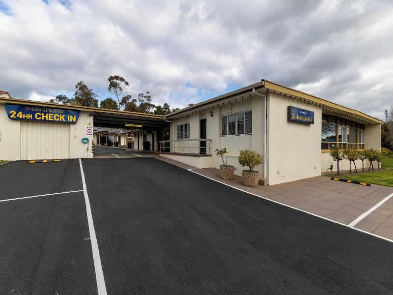 Golden Hills Motel — general view