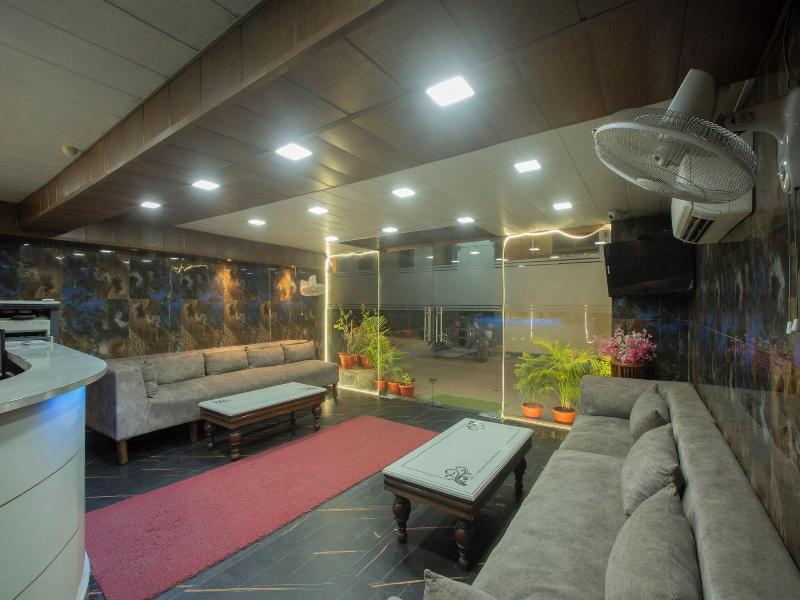 Hotel Triton Grand image