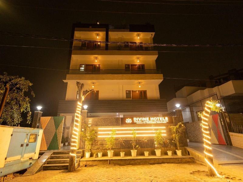 Divine Hotels & Banquets image