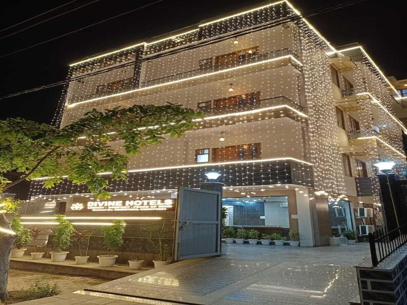 Divine Hotels & Banquets image